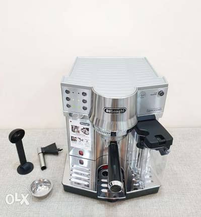 Delonghi Coffee Machine 4