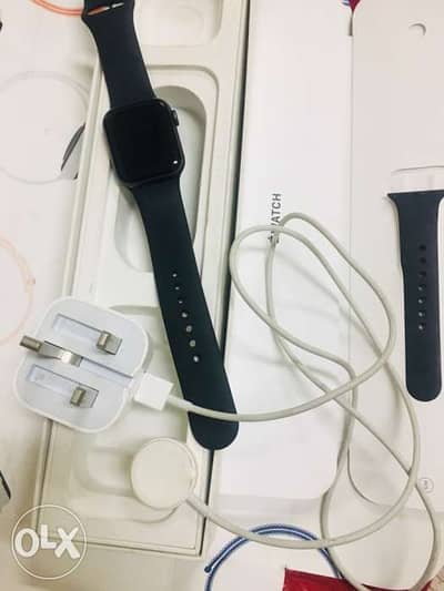 Apple series 4 watch 1