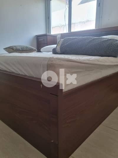 King size Bed and base set for sale 1