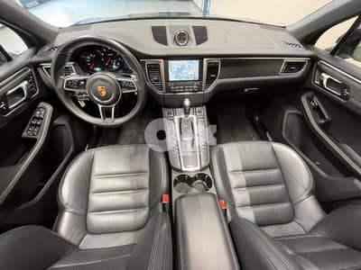 Porsche Macan GTS - Dealer 7