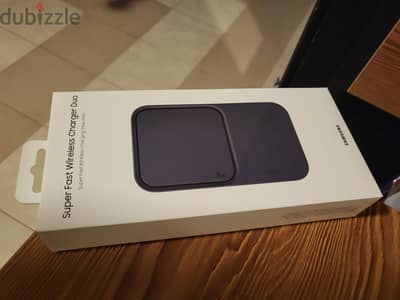 SAMSUNG Wireless Duo Charger - Brand New 0
