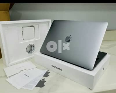 Apple Laptop MacBook pro, 1