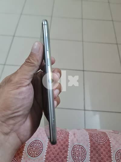 I sell my note 10 lite  very good condition box and charger 8+128 12